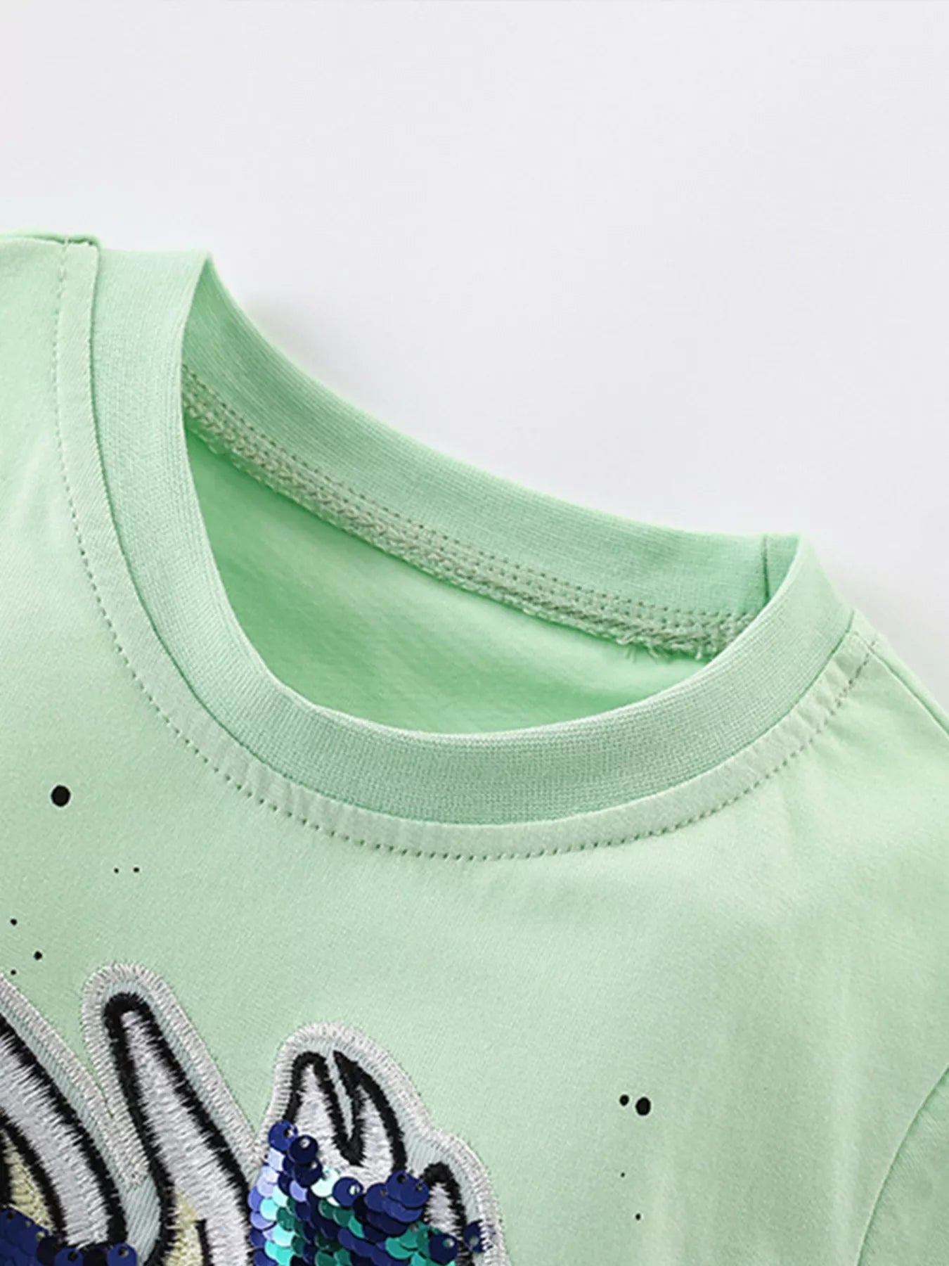 Kids Reversible Sequin T-Shirt – Color-Changing Magic Tee for Girls & Boys (Light Green)